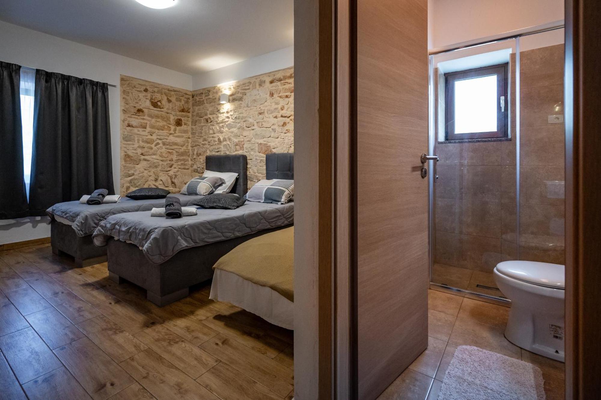 Sonia Rooms Pula Exterior foto